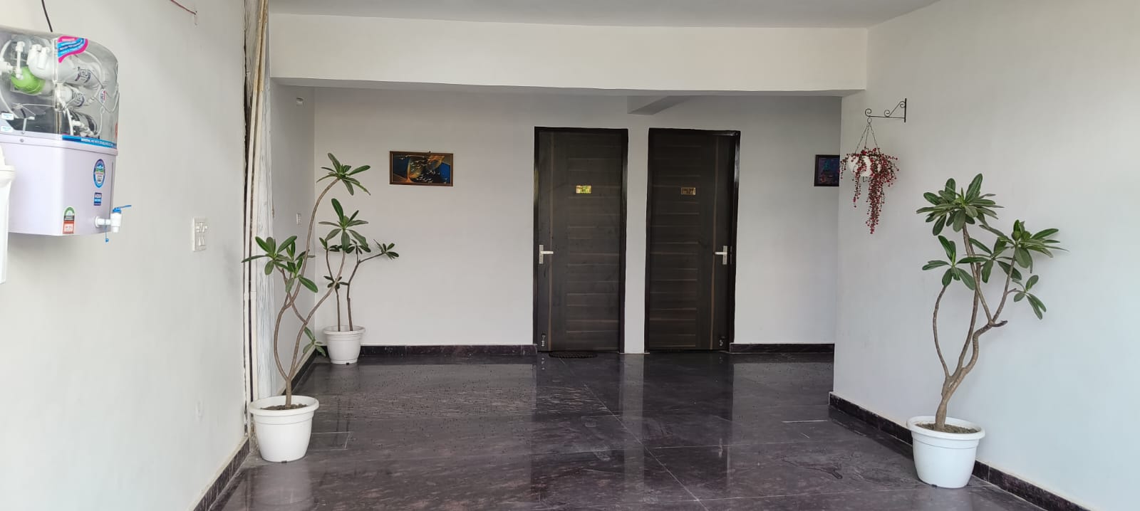 Modern Attached Washroom